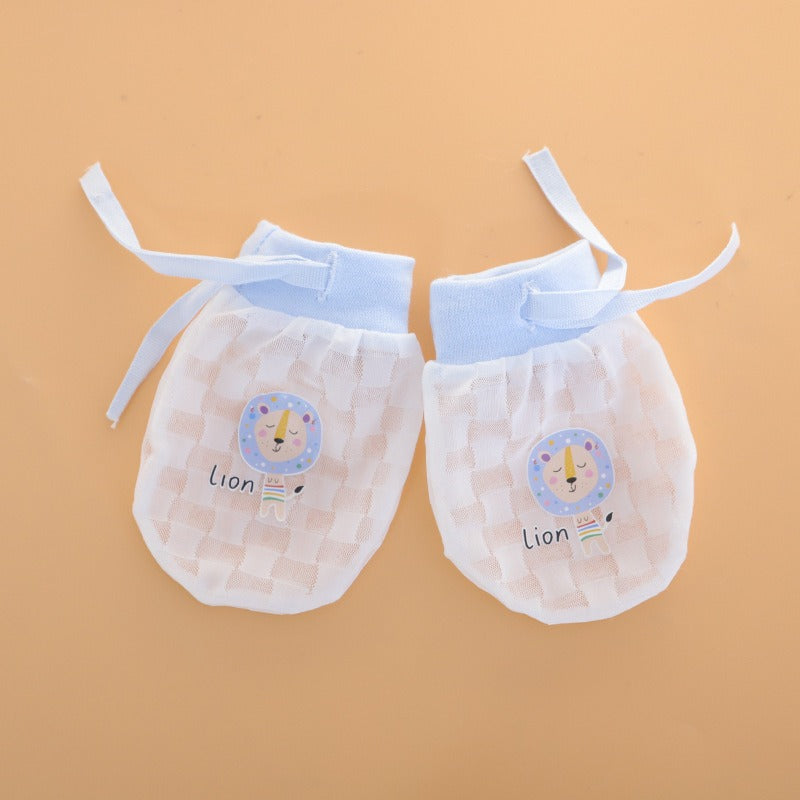 Newborn Anti-Scratch Mittens – with an adjustable tie for a gentle and secure fit.