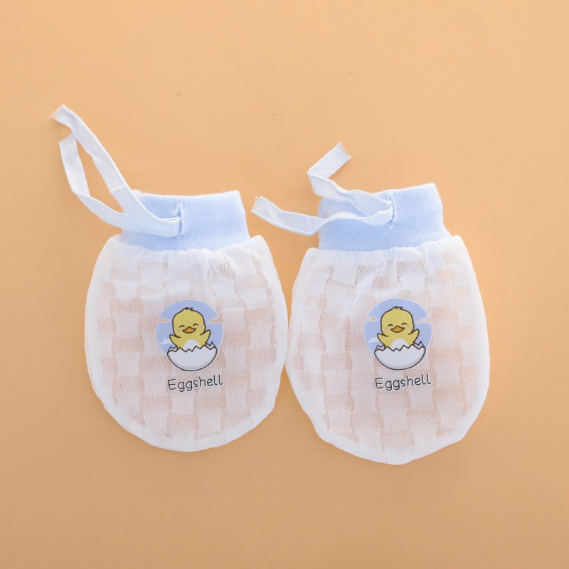 Newborn Anti-Scratch Mittens – with an adjustable tie for a gentle and secure fit.