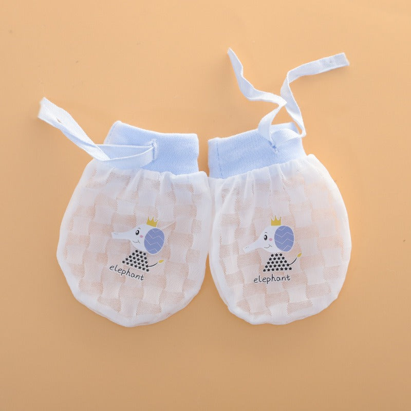Newborn Anti-Scratch Mittens – with an adjustable tie for a gentle and secure fit.